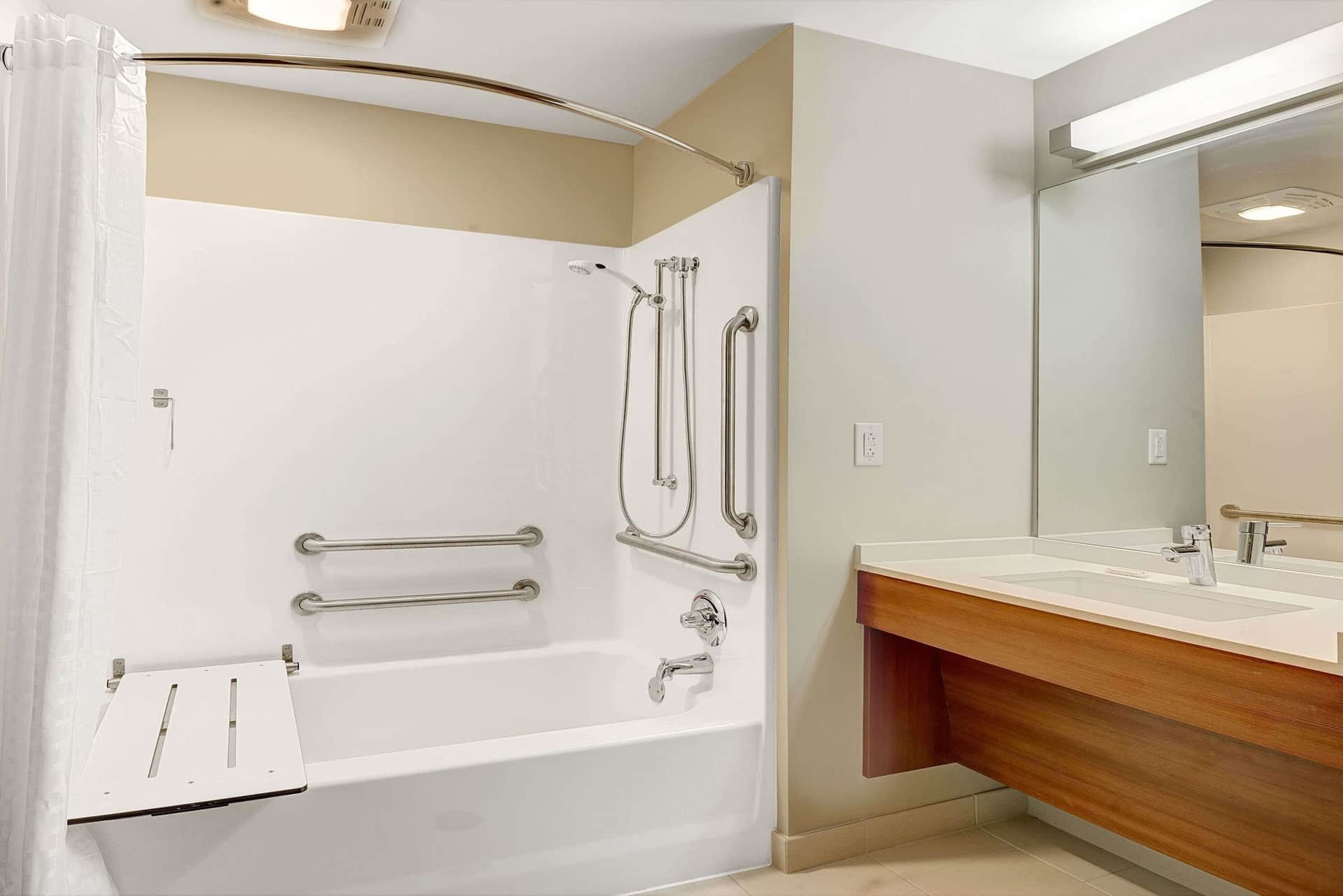 Microtel Inn & Suites by Wyndham Philadelphia Airport Ridley