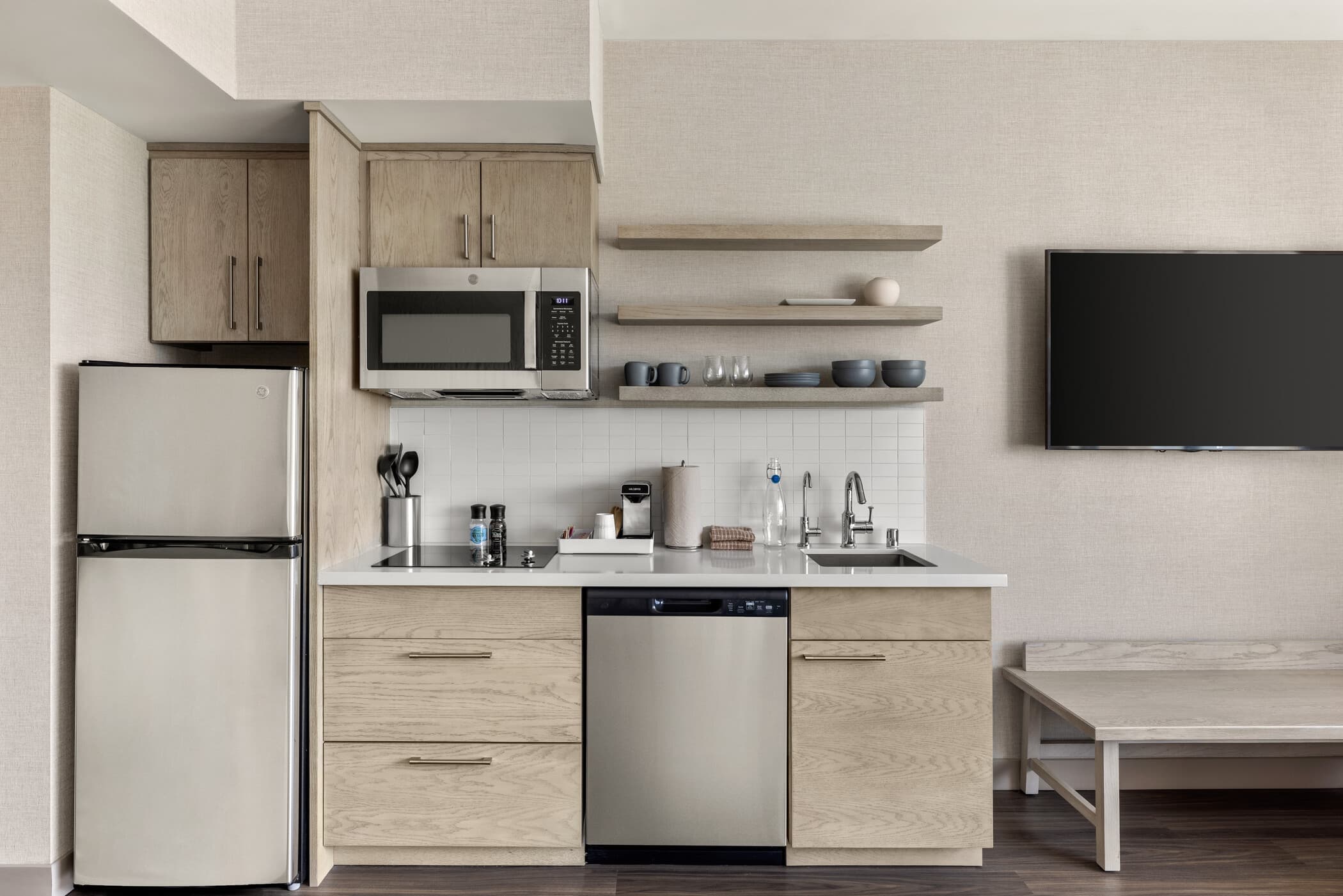 Element Pooler Savannah Airport