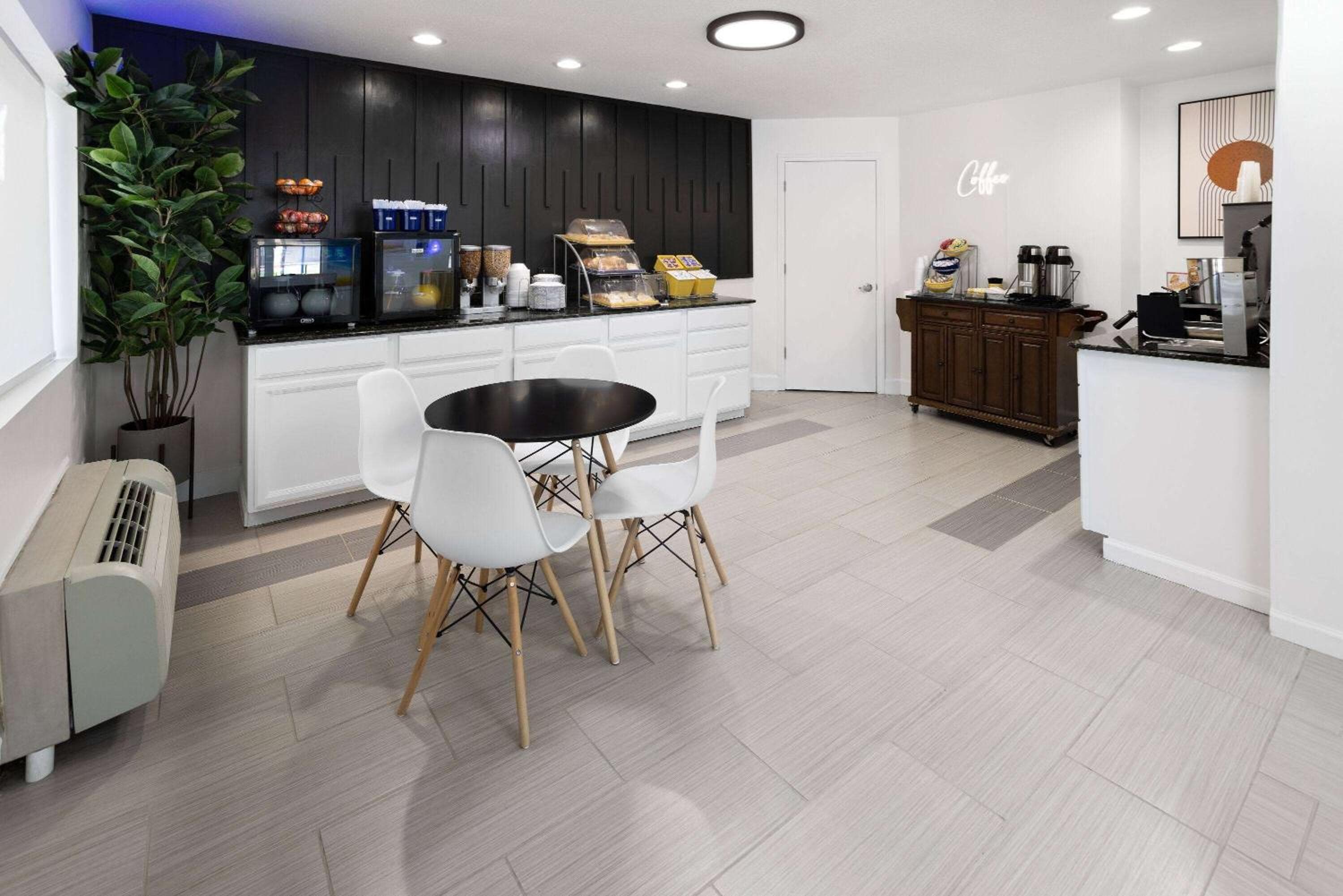 Days Inn by Wyndham Acworth