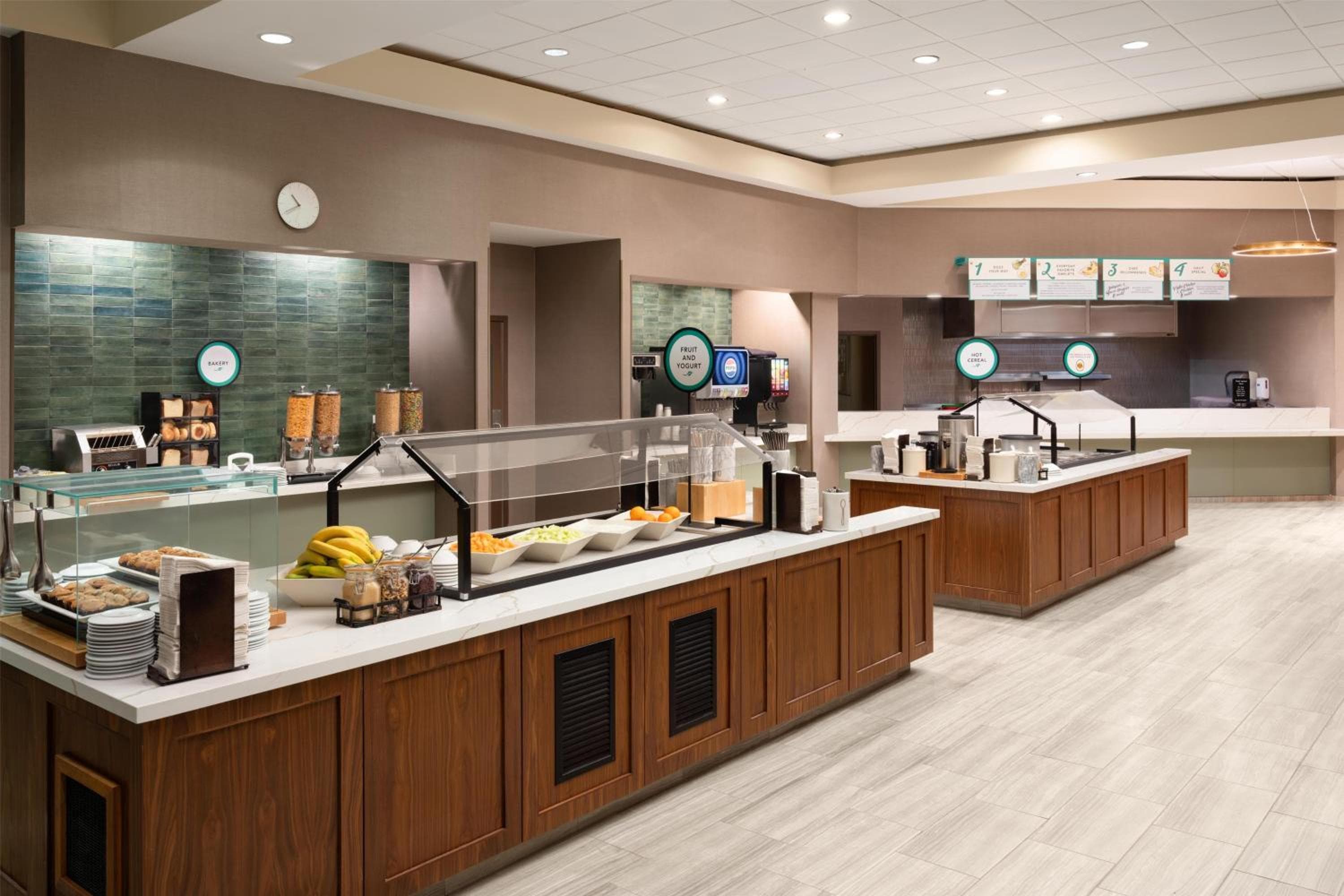 Embassy Suites by Hilton Charleston Airport Hotel & Convention Center