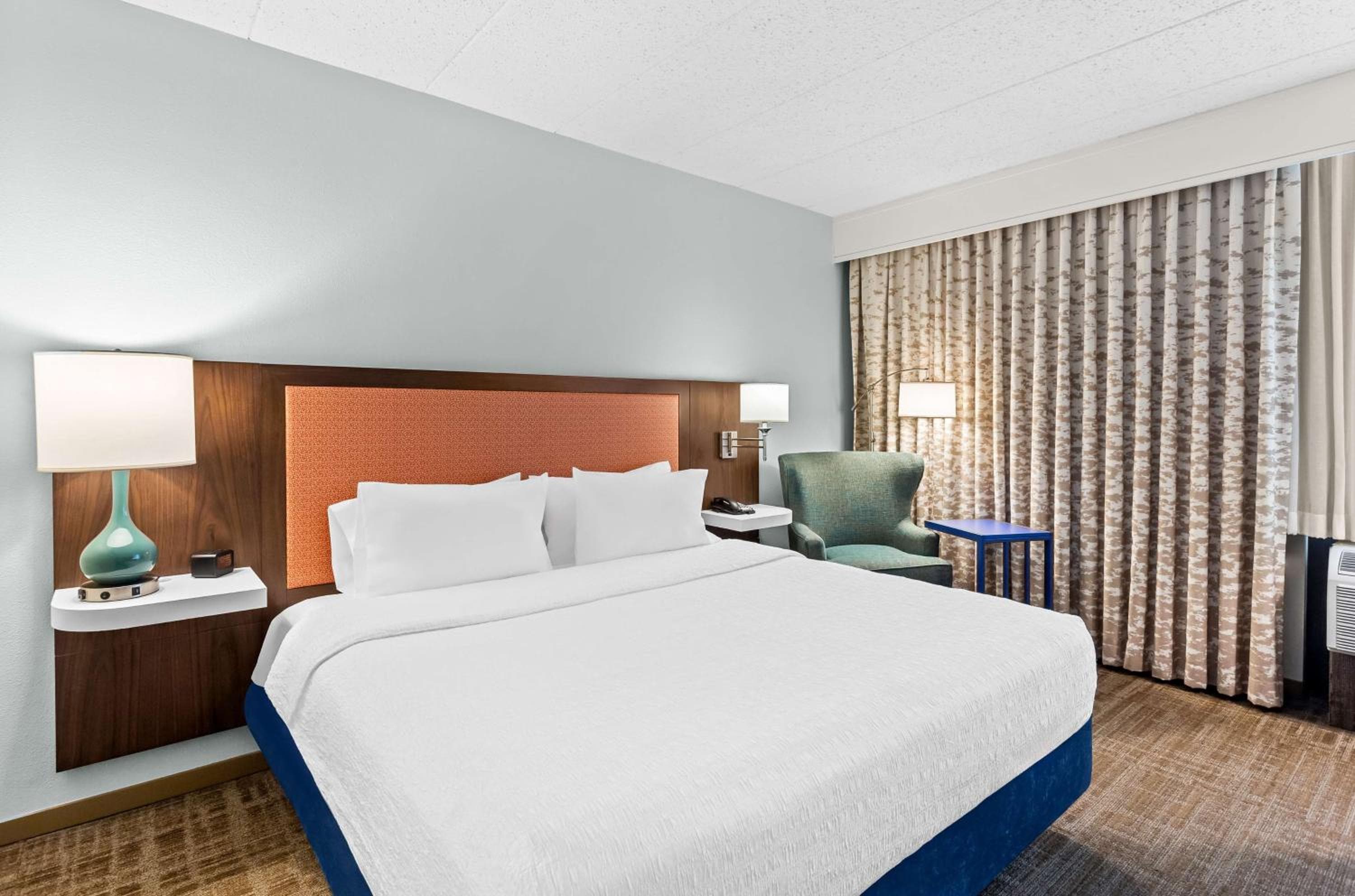 Hampton Inn Chicago-Naperville