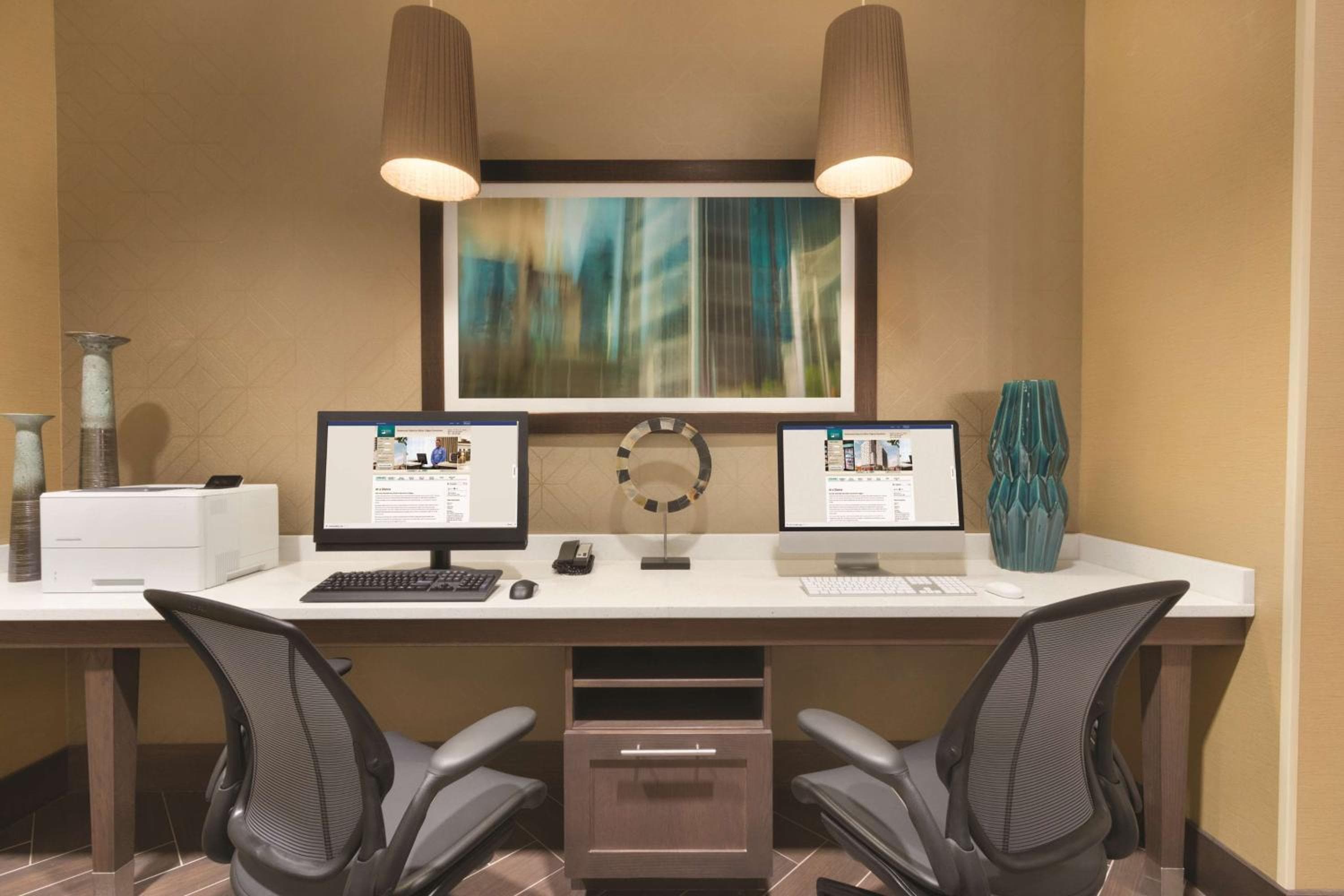 Homewood Suites by Hilton Calgary Downtown