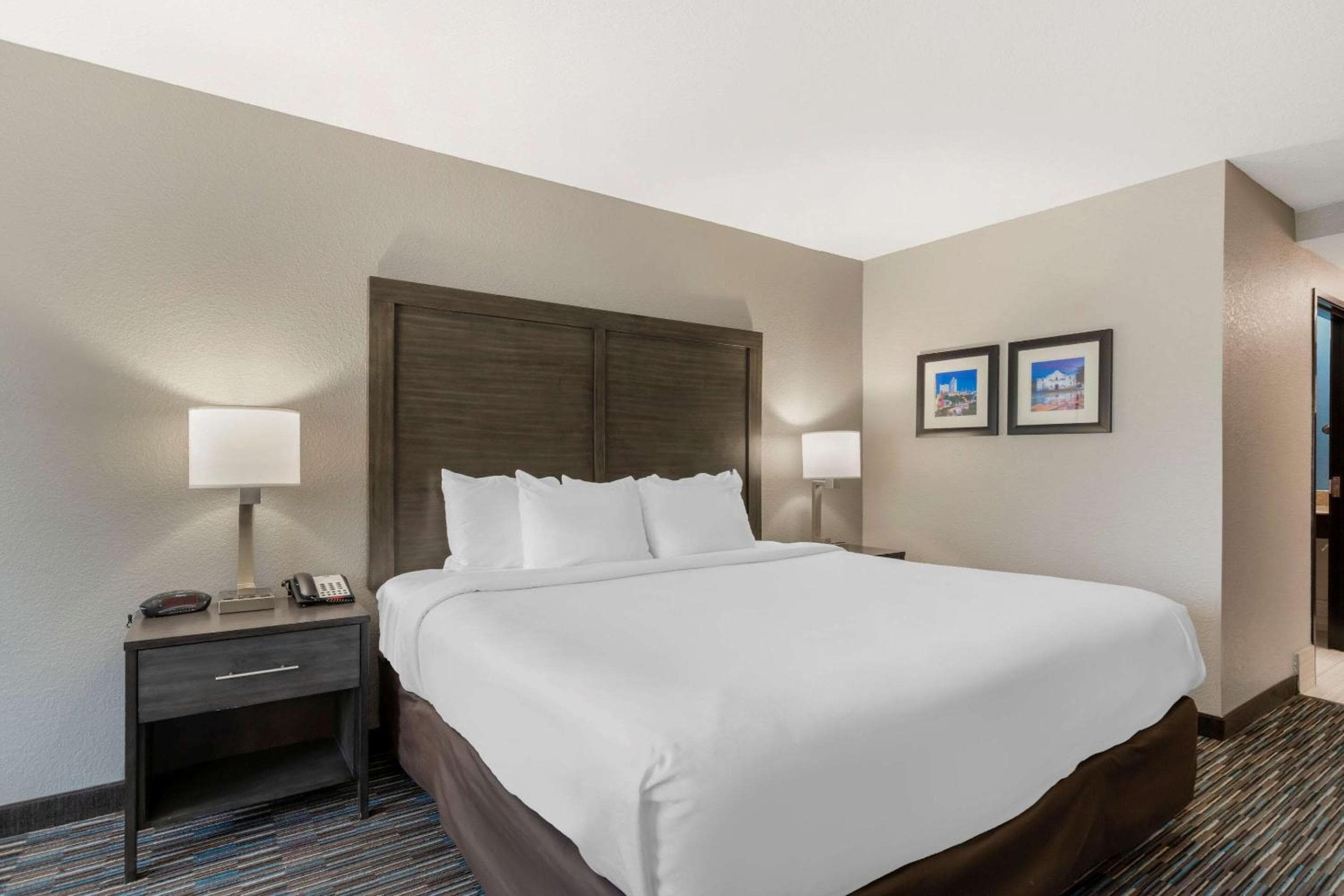 Comfort Inn & Suites Near Medical Center San Antonio