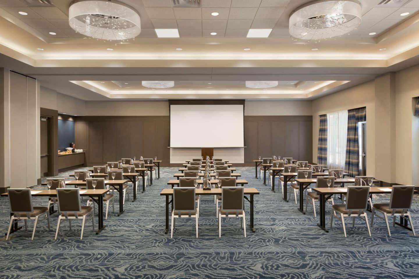 Embassy Suites by Hilton The Woodlands at Hughes Landing