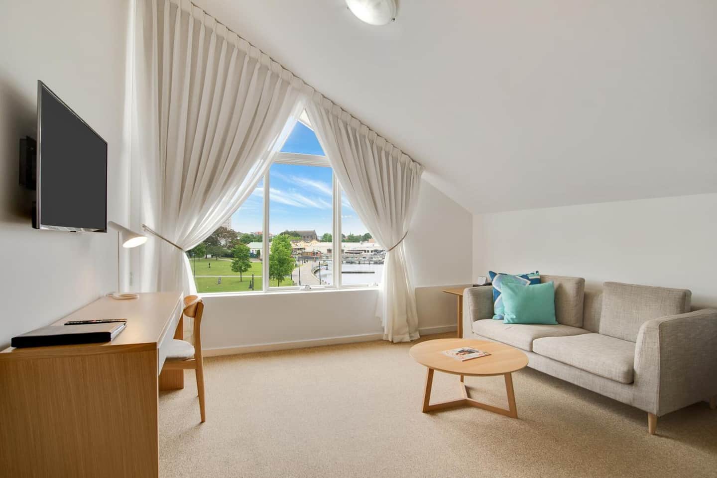 MainStay Suites Williamstown