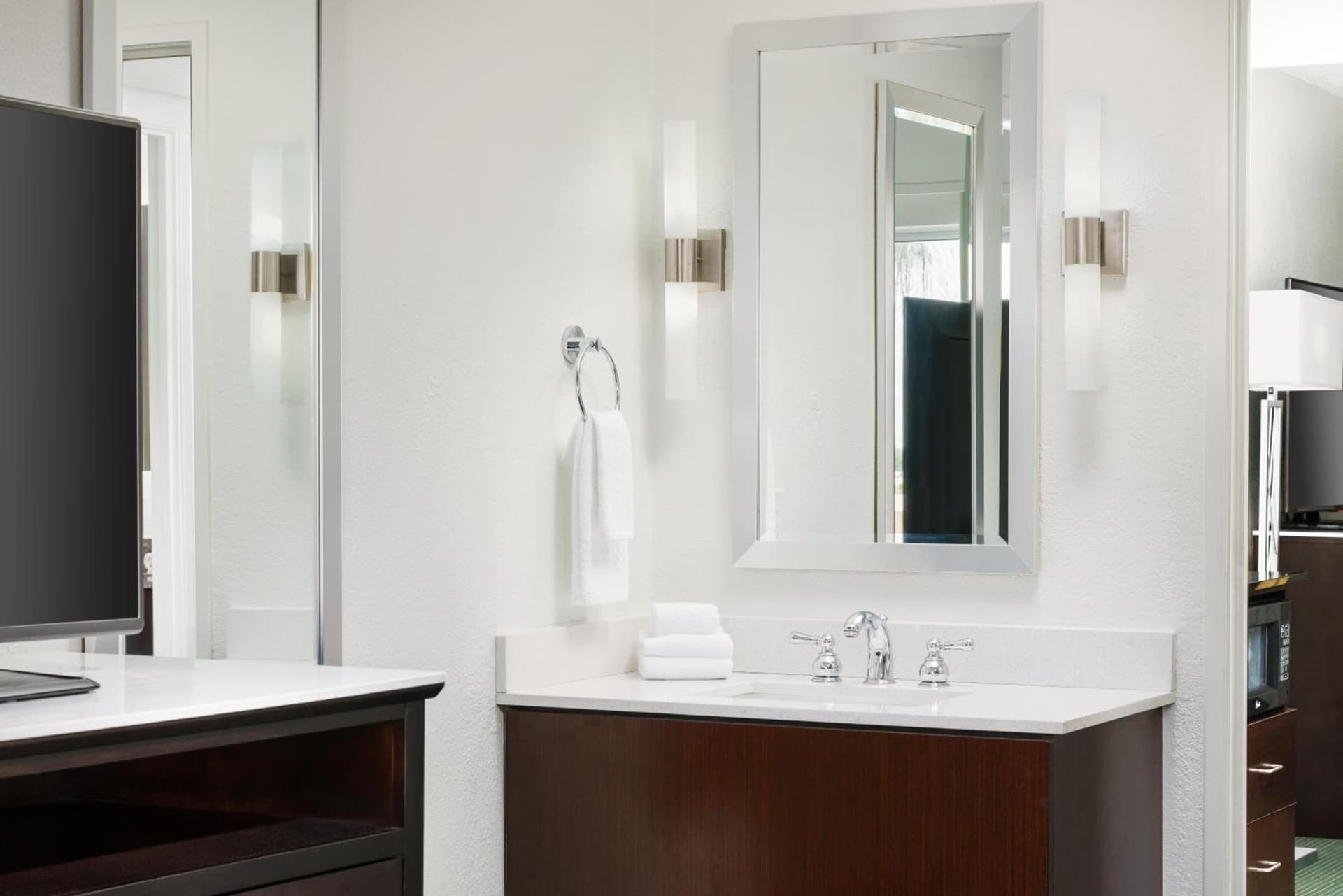 Embassy Suites by Hilton Orlando Lake Buena Vista Resort