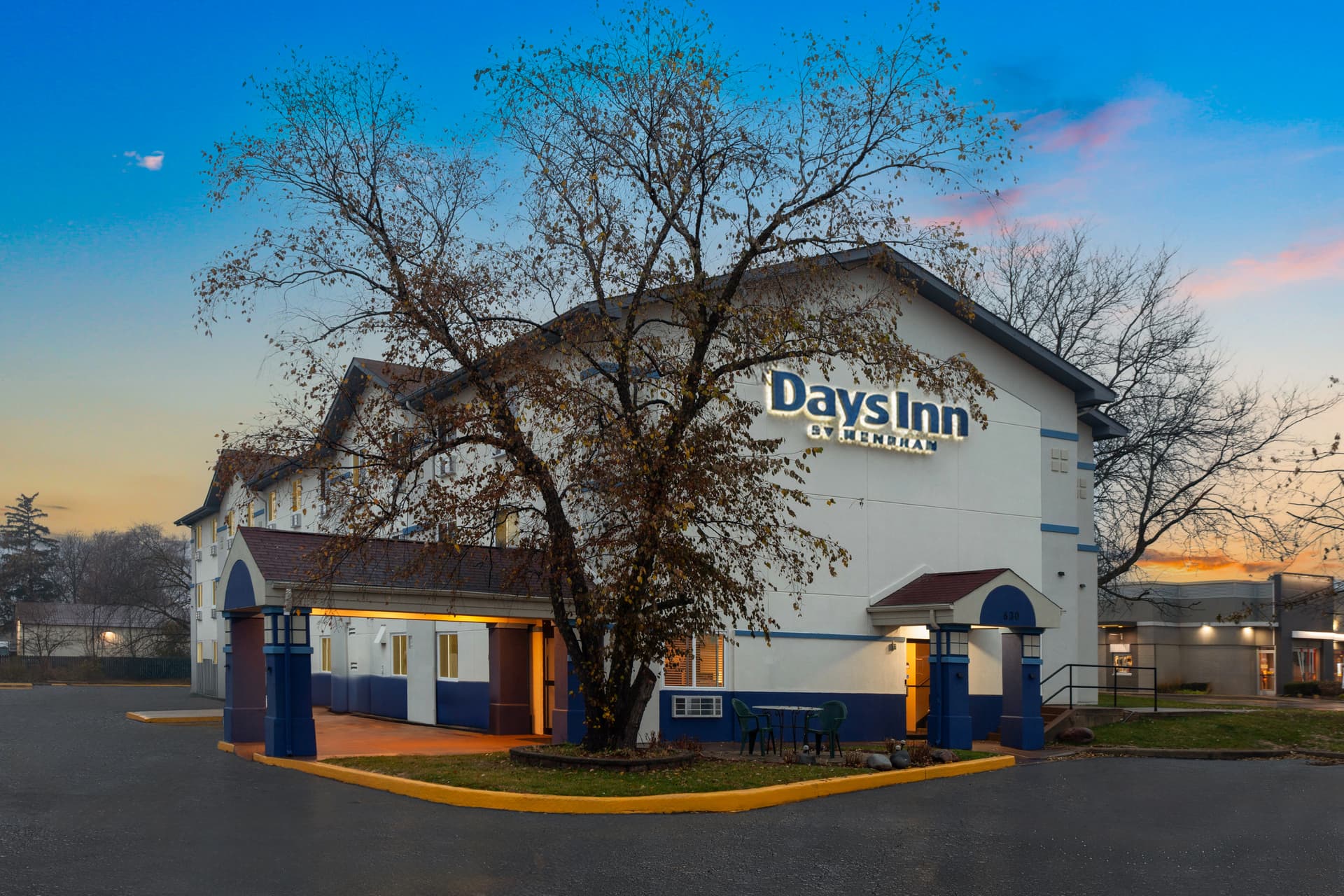 Days Inn by Wyndham Waukegan