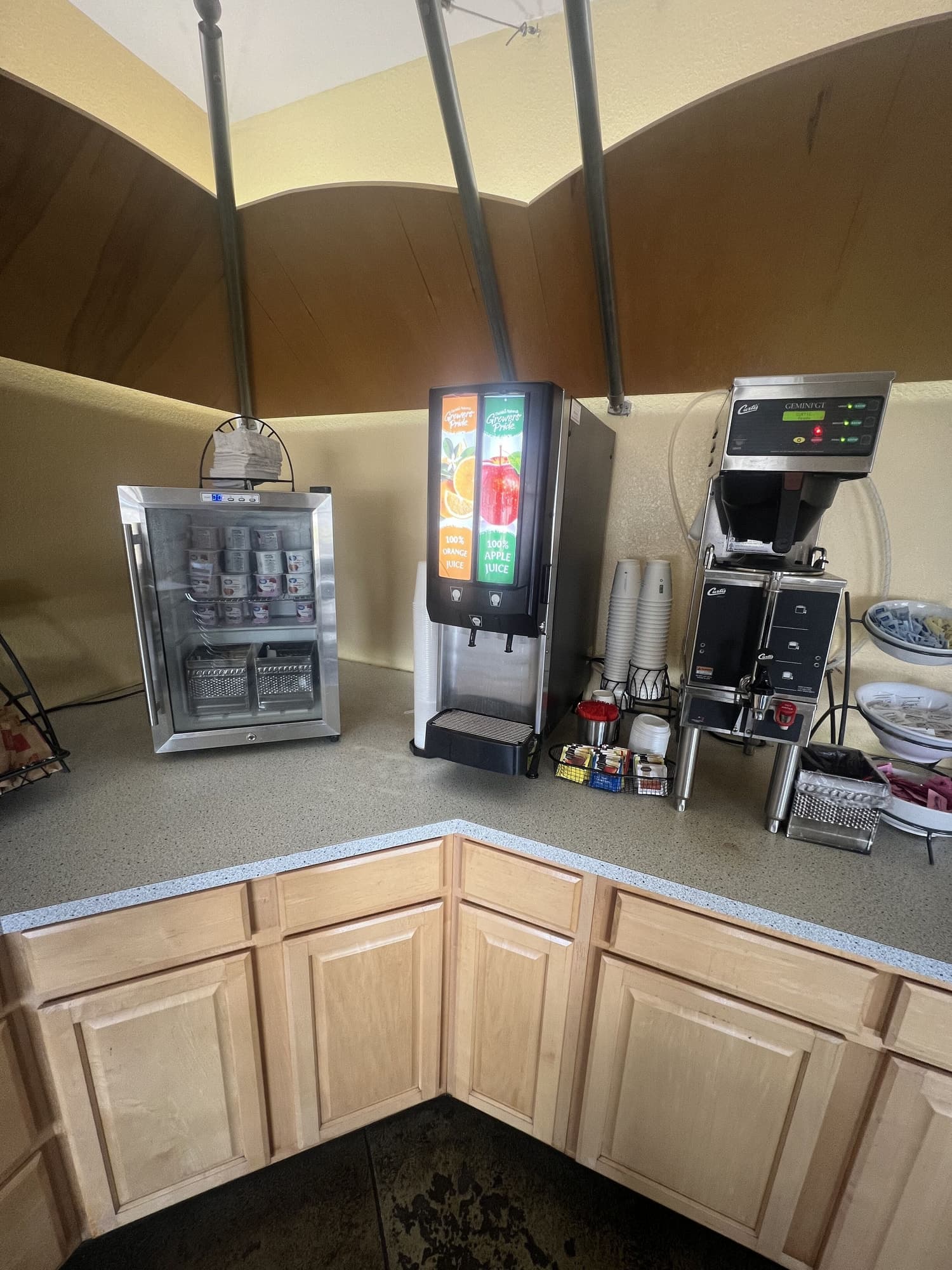 Express Inn and Suites - Greendale