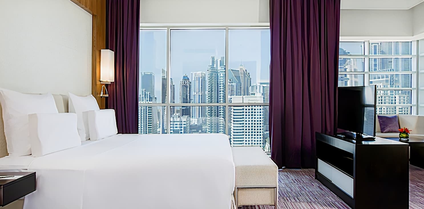 Pullman Dubai Jumeirah Lakes Towers - Hotel & Residence