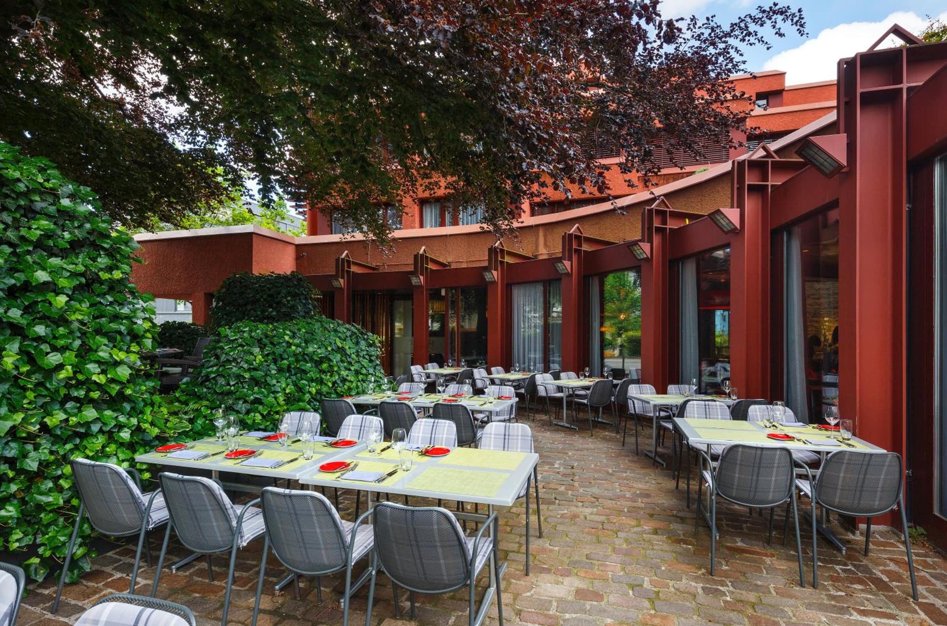 Ramada by Wyndham Baden Hotel du Parc (old)