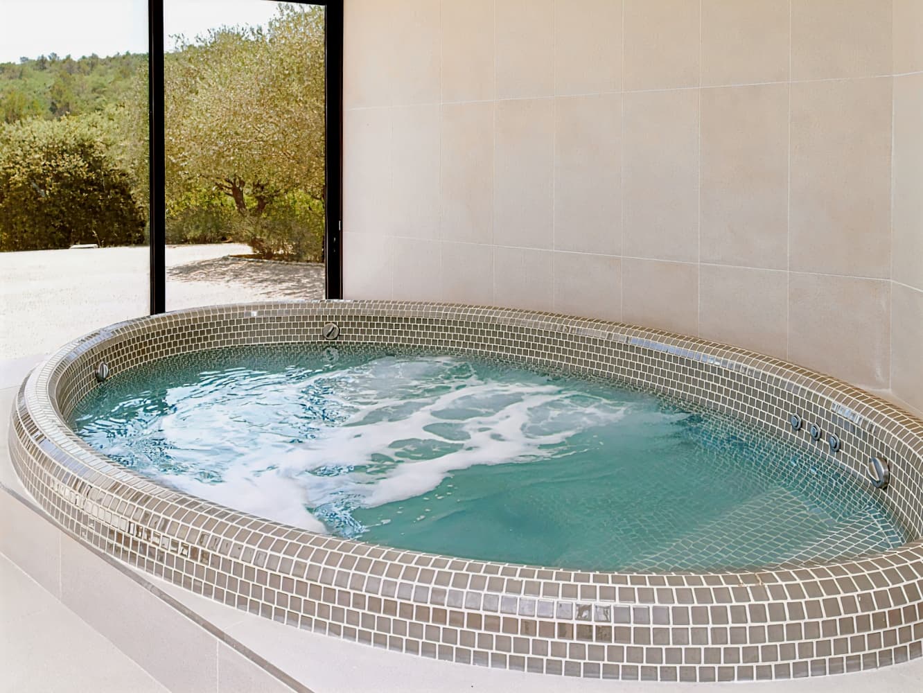 Mercure Brignoles Golf de Barbaroux and Spa