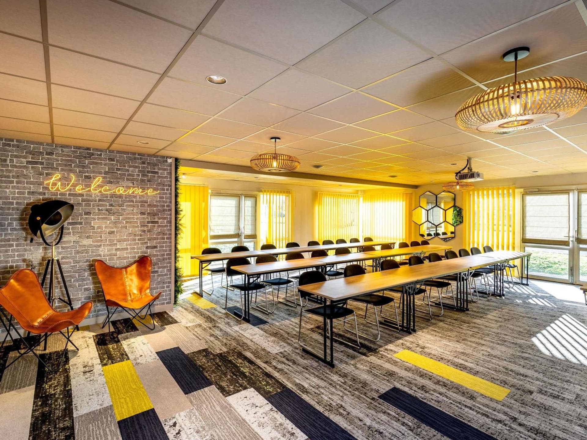 Mercure Lyon Est Chaponnay Hotel