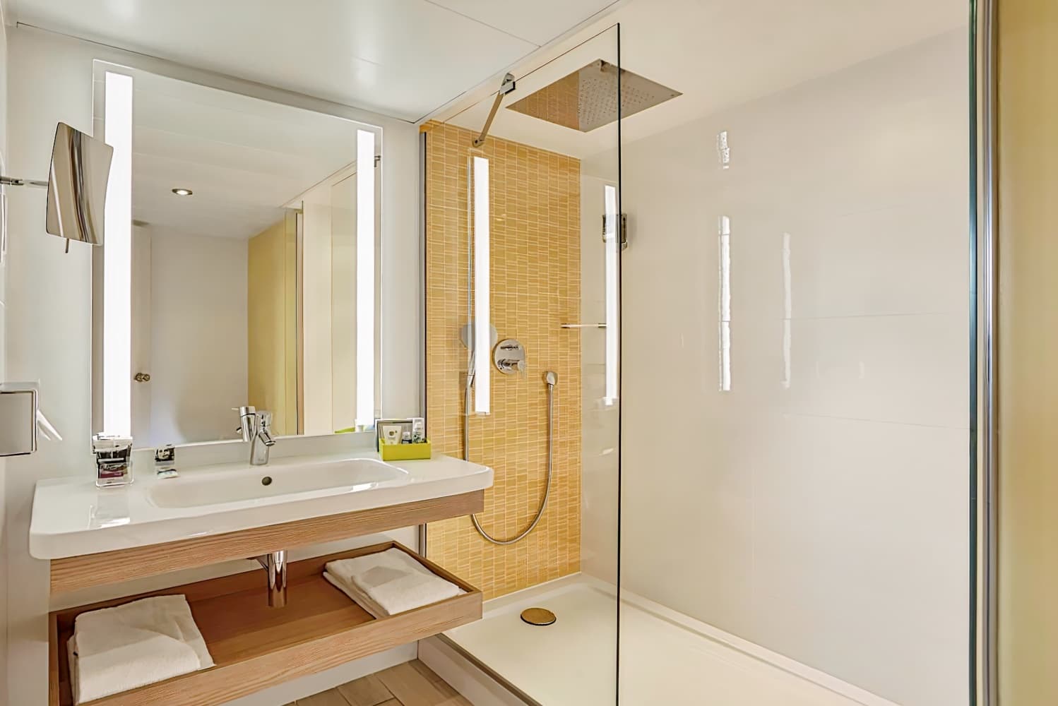 Mercure Le Havre Centre Bassin du Commerce Hotel
