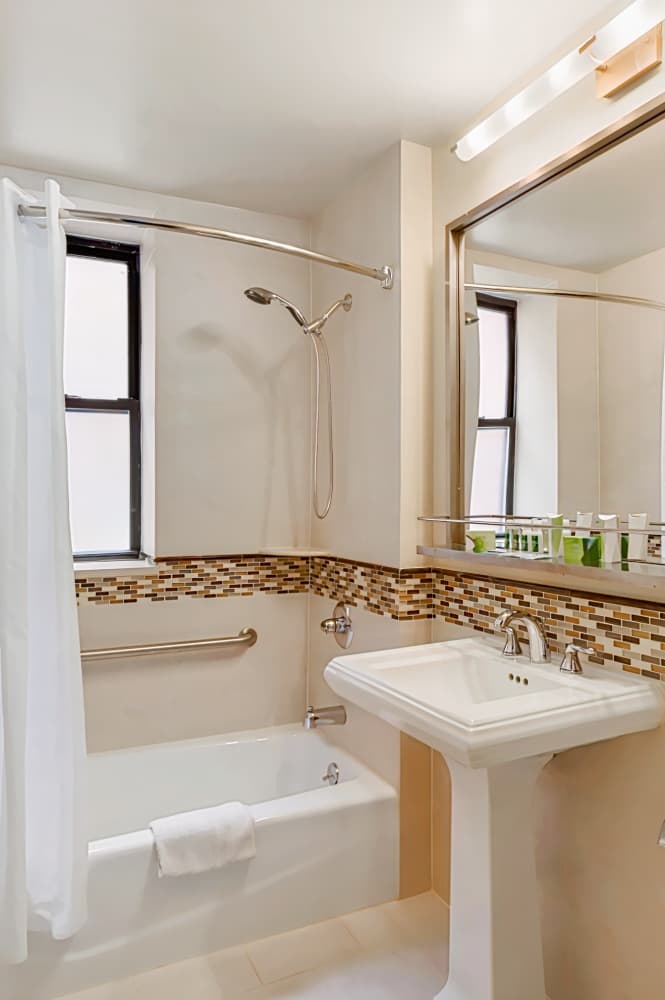 Best Western Plus Hospitality House