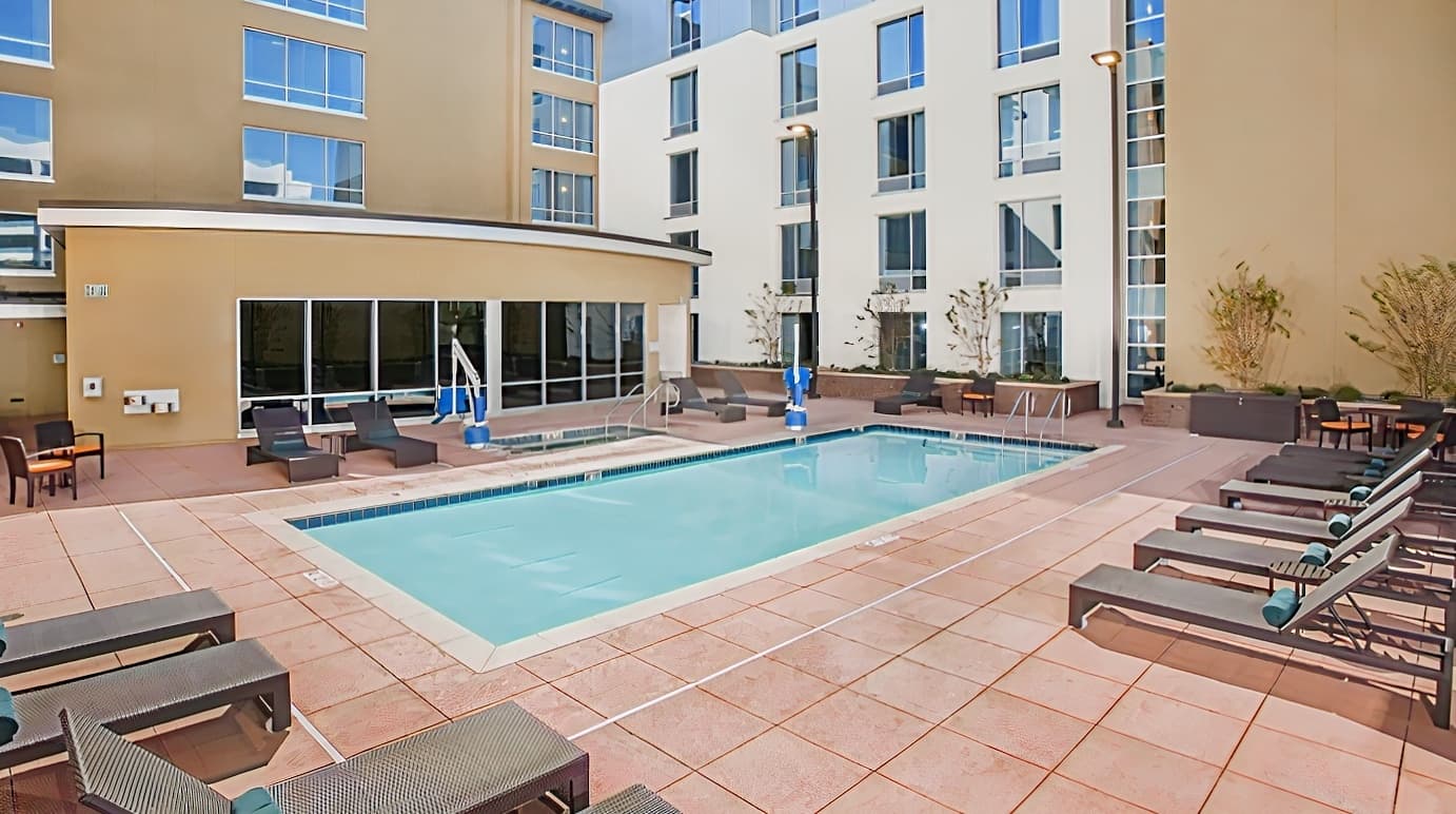 Hilton Garden Inn Burbank Downtown